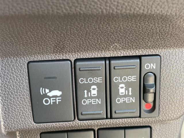 フリードハイブリッド ハイブリッド・Gホンダセンシング ホンダセンシング 純正ナビ 両側パワースライドドア クルーズコントロール バックカメラ LEDヘッドライト オートライト ドライブレコーダー ETC 衝突軽減システム フルセグ スマートキー(5枚目)