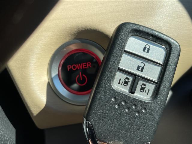 フリードハイブリッド ハイブリッド・Gホンダセンシング ホンダセンシング 純正ナビ 両側パワースライドドア クルーズコントロール バックカメラ LEDヘッドライト オートライト ドライブレコーダー ETC 衝突軽減システム フルセグ スマートキー(9枚目)