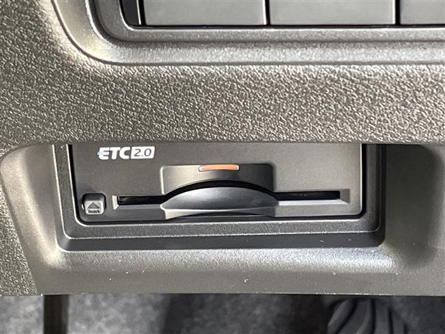 セレナ e-パワー ハイウェイスターV 登録済未使用車 プロパイロット緊急停止支援システム SOSコール 純正12.3型ディスプレイオーディオナビ 全方位カメラ 両側パワースライドドア レーダークルーズコントロール ハンズフリースライドドア(13枚目)