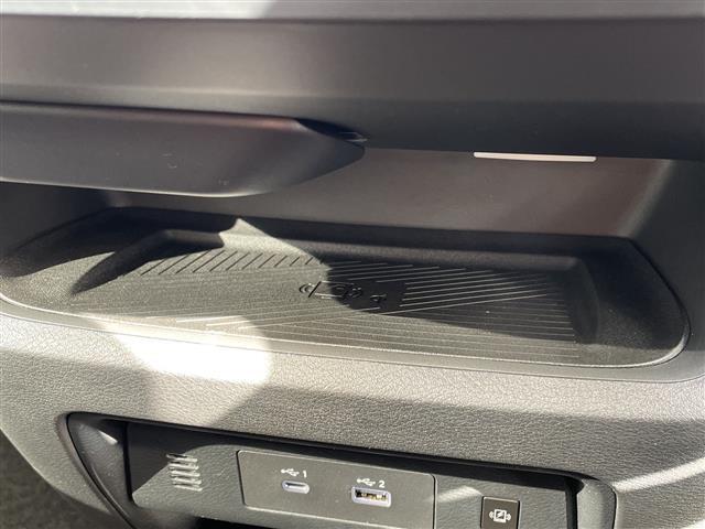 セレナ e-パワー ハイウェイスターV 登録済未使用車 プロパイロット緊急停止支援システム SOSコール 純正12.3型ディスプレイオーディオナビ 全方位カメラ 両側パワースライドドア レーダークルーズコントロール ハンズフリースライドドア(26枚目)