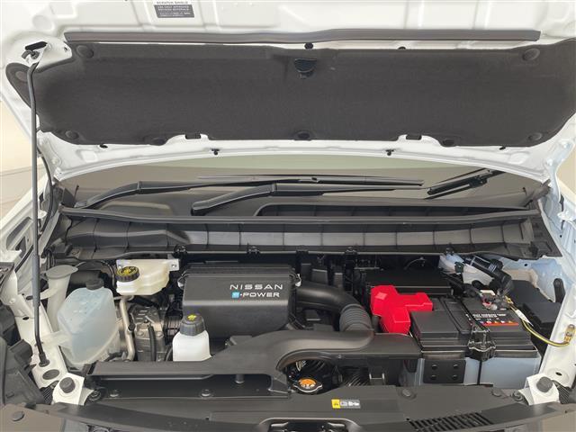 セレナ e-パワー ハイウェイスターV 登録済未使用車 プロパイロット緊急停止支援システム SOSコール 純正12.3型ディスプレイオーディオナビ 全方位カメラ 両側パワースライドドア レーダークルーズコントロール ハンズフリースライドドア(39枚目)