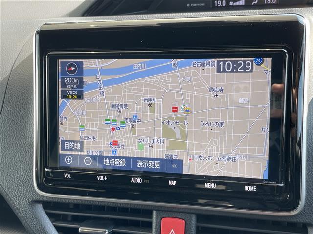 ノア Ｓｉ　ダブルバイビーＩＩＩ　トヨタセーフティセンス　純正９型ナビ　１２型フリップダウンモニター　両側パワースライドドア　バックカメラ　コーナーセンサー　純正アルミホイール　ＥＴＣ　ＬＥＤヘッドライトリアオートエアコン（3枚目）