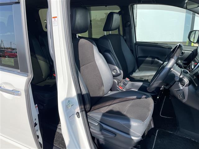 ノア Ｓｉ　ダブルバイビーＩＩＩ　トヨタセーフティセンス　純正９型ナビ　１２型フリップダウンモニター　両側パワースライドドア　バックカメラ　コーナーセンサー　純正アルミホイール　ＥＴＣ　ＬＥＤヘッドライトリアオートエアコン（14枚目）