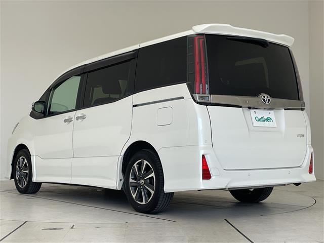 ノア Ｓｉ　ダブルバイビーＩＩＩ　トヨタセーフティセンス　純正９型ナビ　１２型フリップダウンモニター　両側パワースライドドア　バックカメラ　コーナーセンサー　純正アルミホイール　ＥＴＣ　ＬＥＤヘッドライトリアオートエアコン（20枚目）