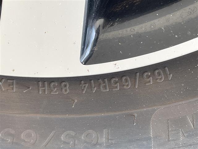 トール カスタムＧ　ＳＡＩＩ　スマートアシストＩＩ　純正ナビ　全方位カメラ　両側パワースライドドア　コーナーセンサー　純正アルミホイール　ＥＴＣ　ＬＥＤヘッドライト　レーンキープアシスト　ドライブレコーダー　衝突軽減システム（17枚目）