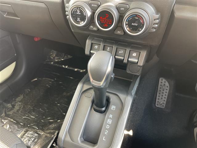 ジムニーノマド FC 登録済未使用車 スズキセーフティサポート レーダークルーズコントロール シートヒーター 純正アルミホイール 4WD LEDヘッドライト レーンキープアシスト ダウンヒルアシストコント 衝突軽減システム(12枚目)