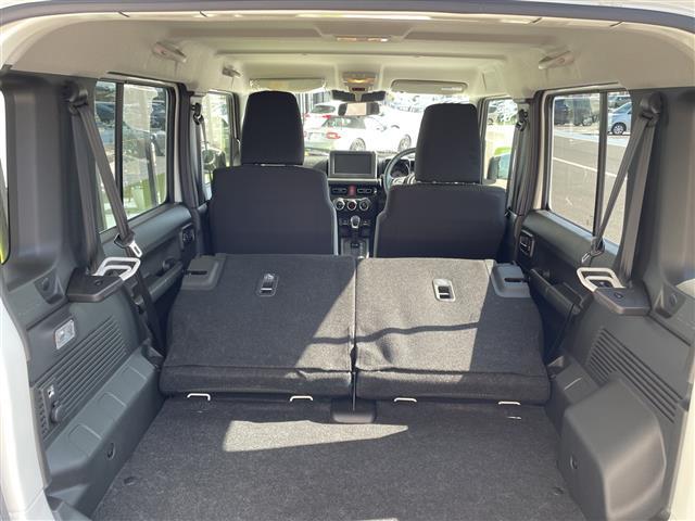 ジムニーノマド FC 登録済未使用車 スズキセーフティサポート レーダークルーズコントロール シートヒーター 純正アルミホイール 4WD LEDヘッドライト レーンキープアシスト オートマチックハイビーム 衝突軽減(16枚目)