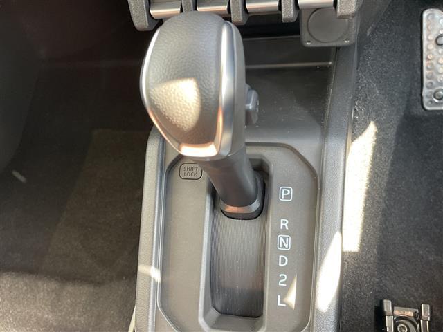 ジムニーノマド FC 登録済未使用車 スズキセーフティサポート レーダークルーズコントロール シートヒーター コーナーセンサー 純正アルミホイール 4WD LEDヘッドライト レーンキープアシスト 衝突軽減システム(9枚目)