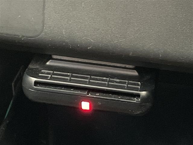 N-BOX G・ターボLパッケージ 安心パッケージ 純正8型ナビ 両側パワースライドドア バックカメラ 純正アルミホイール ETC パドルシフト 衝突軽減システム フルセグ CD DVD Bluetooth スマートキー(11枚目)