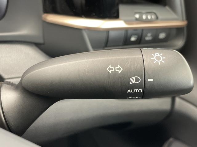 クラウンクロスオーバー Gアドバンスド・レザーパッケージ トヨタセーフティセンス 純正12.3型ディスプレイオーディオナビ 全方位カメラ 4眼LEDヘッドライト シートヒーター エアシート バックカメラ 電動リアゲート パワーシート ヘッドアップディスプレイ(14枚目)