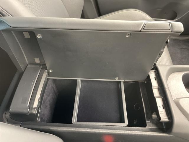 クラウンクロスオーバー Gアドバンスド・レザーパッケージ トヨタセーフティセンス 純正12.3型ディスプレイオーディオナビ 全方位カメラ 4眼LEDヘッドライト シートヒーター エアシート バックカメラ 電動リアゲート パワーシート ヘッドアップディスプレイ(36枚目)