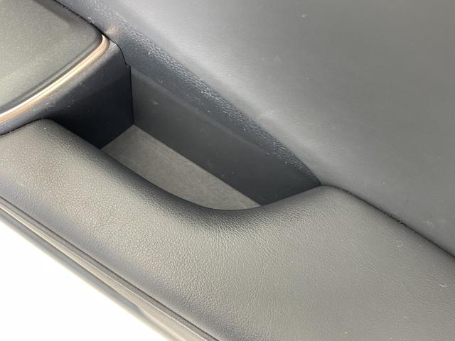 クラウンクロスオーバー Gアドバンスド・レザーパッケージ トヨタセーフティセンス 純正12.3型ディスプレイオーディオナビ 全方位カメラ 4眼LEDヘッドライト シートヒーター エアシート バックカメラ 電動リアゲート パワーシート ヘッドアップディスプレイ(40枚目)