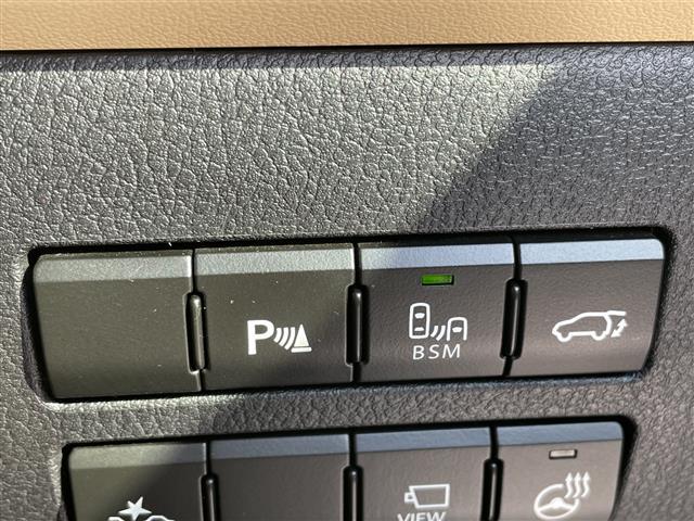 NX NX200t Iパッケージ 純正ナビ 全方位カメラ 三眼LEDヘッドライト 本革レザー レーダークルーズコントロール シートヒーター バックカメラ 電動リアゲート パワーシート コーナーセンサー ブラインドスポットモニター(5枚目)