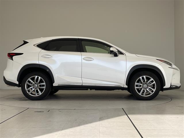 NX NX200t Iパッケージ 純正ナビ 全方位カメラ 三眼LEDヘッドライト 本革レザー レーダークルーズコントロール シートヒーター バックカメラ 電動リアゲート パワーシート コーナーセンサー ブラインドスポットモニター(19枚目)