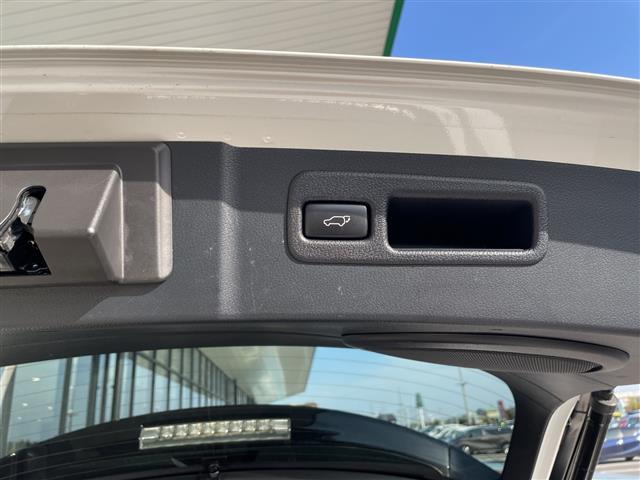 NX NX200t Iパッケージ 純正ナビ 全方位カメラ 三眼LEDヘッドライト 本革レザー レーダークルーズコントロール シートヒーター バックカメラ 電動リアゲート パワーシート コーナーセンサー ブラインドスポットモニター(32枚目)