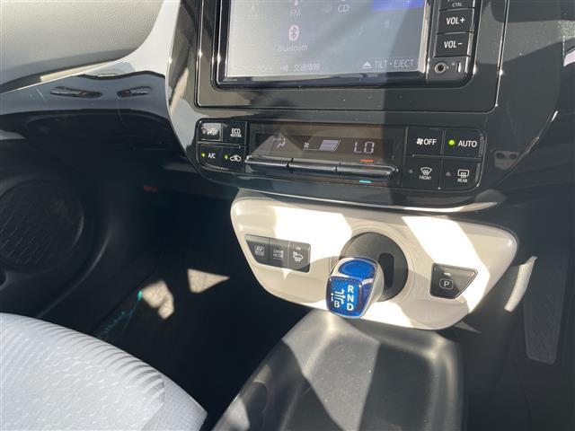 プリウス S 純正ナビ 純正アルミホイール ETC フルセグ CD DVD Bluetooth LEDヘッドライト ドライブレコーダー ステアリングスイッチ スマートキー プッシュスタート(25枚目)