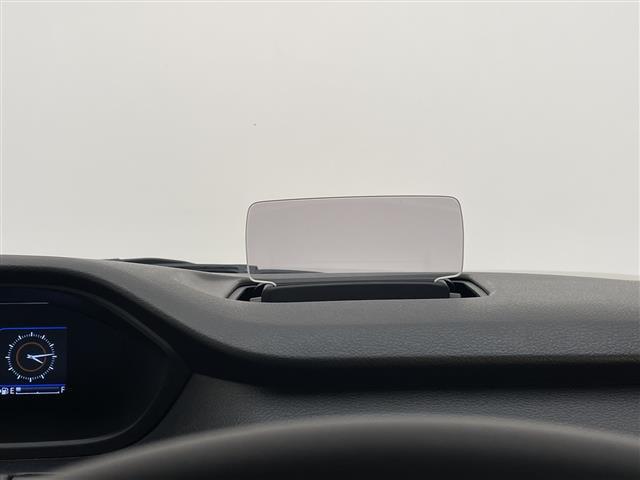 ソリオ ハイブリッドＭＺ　スズキセーフティサポート　８型ナビ　両側パワースライドドア　レーダークルーズコントロール　シートヒーター　バックカメラ　ヘッドアップディスプレイ　コーナーセンサー　純正アルミホイール　ＥＴＣ　ＬＥＤ（8枚目）