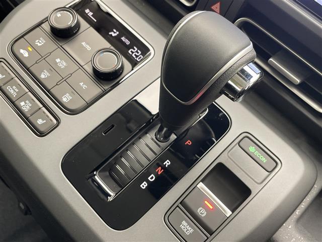 フリード ｅ：ＨＥＶクロスター　登録済未使用車　純正９型ディスプレイオーディオナビ　バックカメラ　両側パワースライドドア　シートヒーター　レーダークルーズコントロール　コーナーセンサー　純正アルミホイール　ルーフレール（27枚目）