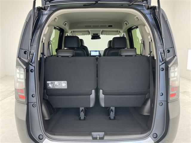 フリード ｅ：ＨＥＶクロスター　登録済未使用車　純正９型ディスプレイオーディオナビ　バックカメラ　両側パワースライドドア　シートヒーター　レーダークルーズコントロール　コーナーセンサー　純正アルミホイール　ルーフレール（31枚目）