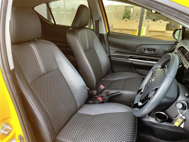 アクア クロスオーバー グラム トヨタセーフティセンス 純正9型ナビ バックカメラ シートヒーター ハーフレザーシート 純正アルミホイール 純正フロアマット ルーフレール LEDヘッドライト オートマチックハイビーム(14枚目)