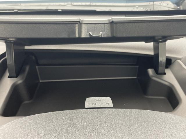 シエンタ ハイブリッドG 録済未使用車 トヨタセーフティセンス 純正8型ディスプレイオーディオ ナビ機能なし 全方位カメラ レーダークルーズコントロール バックカメラ コーナーセンサー ブラインドスポットモニター(14枚目)