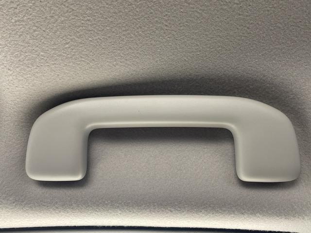 シエンタ ハイブリッドG 録済未使用車 トヨタセーフティセンス 純正8型ディスプレイオーディオ ナビ機能なし 全方位カメラ レーダークルーズコントロール バックカメラ コーナーセンサー ブラインドスポットモニター(16枚目)