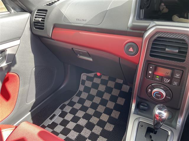 コペン ローブ シートヒーター 純正16インチアルミホイール アイドリングストップ オートエアコン 純正フロアマット ステアリングスイッチ スマートキー プッシュスタート パワーウィンドウ パワーステアリング(12枚目)