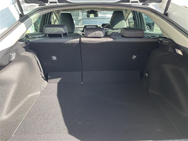 プリウス U トヨタセーフティセンス 純正ディズプレイオーディオ 全方位カメラ レーダークルーズコントロール バックカメラ コーナーセンサー ETC2.0 ブラインドスポットモニター 衝突軽減システム スマートキー(33枚目)