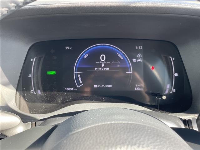 シエンタ ハイブリッドＺ　トヨタセーフティセンス　純正８型ディスプレイオーディオ　全方位カメラ　両側パワースライドドア　レーダークルーズコントロール　バックカメラ　コーナーセンサー　ブラインドスポットモニター（25枚目）