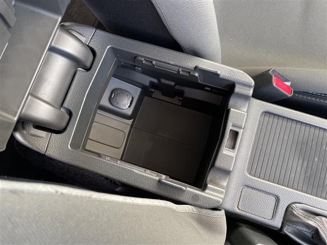 インプレッサスポーツ １．６ｉ－Ｌ　純正ナビ　純正アルミホイール　フルセグ　ＣＤ　ＤＶＤ　Ｂｌｕｅｔｏｏｔｈ　純正フロアマット　アイドリングストップ　リモコンキー（27枚目）