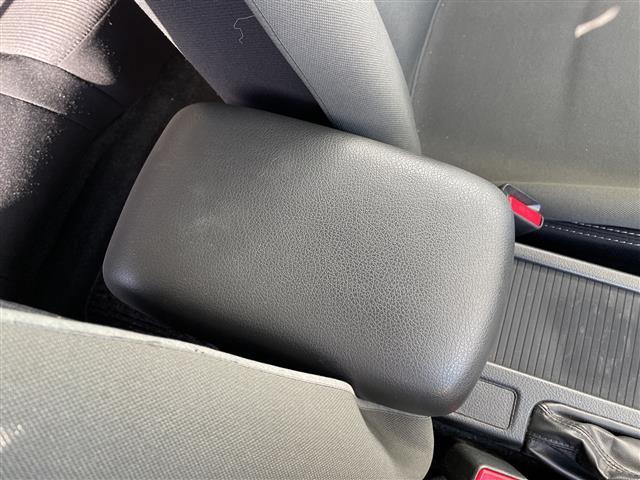 インプレッサスポーツ １．６ｉ－Ｌ　純正ナビ　純正アルミホイール　フルセグ　ＣＤ　ＤＶＤ　Ｂｌｕｅｔｏｏｔｈ　純正フロアマット　アイドリングストップ　リモコンキー（30枚目）