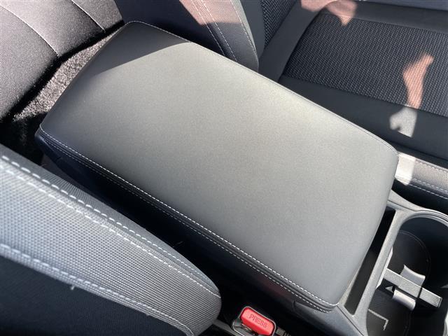 インプレッサスポーツ ２．０ｉ－Ｌアイサイト　ＳＤナビ　レーダークルーズコントロール　バックカメラ　純正アルミホイール　ＥＴＣ　ＬＥＤヘッドライト　パドルシフト　レーンキープアシスト　フルセグ　ＣＤ　ＤＶＤ　Ｂｌｕｅｔｏｏｔ　スマートキー（28枚目）