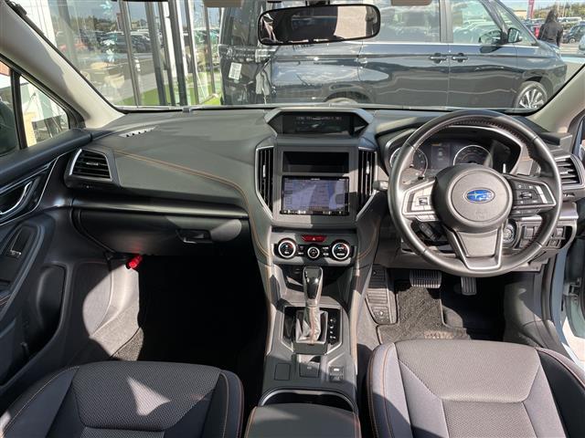 ＸＶ ２．０ｉ－Ｌ　アイサイト　アイサイト　ＳＤナビ　レーダークルーズコントロール　アルミホイール　ブラインドスポットモニター　パドルシフト　オートライト　ＥＴＣ　ステアリングスイッチ　スマートキー　プッシュスタート（2枚目）