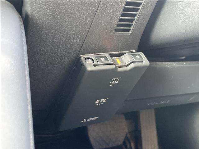 MAZDA3ファストバック 15Sツーリング 純正9機型ナビ 全方位カメラ レーダークルーズコントロール バックカメラ コーナーセンサー 純正18インチアルミホイール ブラインドスポットモニター LEDヘッドライト オートマチックハイビーム(10枚目)