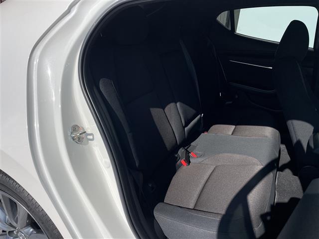 MAZDA3ファストバック 15Sツーリング 純正9機型ナビ 全方位カメラ レーダークルーズコントロール バックカメラ コーナーセンサー 純正18インチアルミホイール ブラインドスポットモニター LEDヘッドライト オートマチックハイビーム(15枚目)