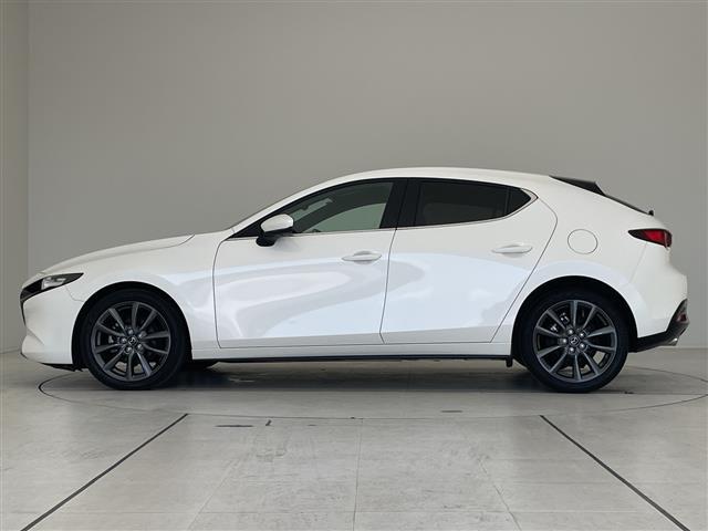 MAZDA3ファストバック 15Sツーリング 純正9機型ナビ 全方位カメラ レーダークルーズコントロール バックカメラ コーナーセンサー 純正18インチアルミホイール ブラインドスポットモニター LEDヘッドライト オートマチックハイビーム(19枚目)