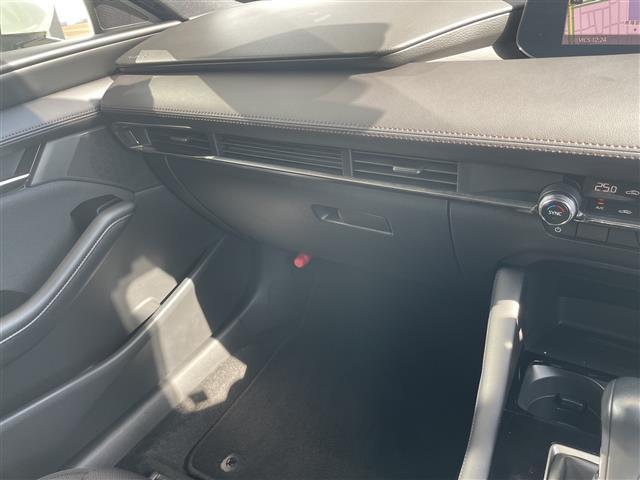 MAZDA3ファストバック 15Sツーリング 純正9機型ナビ 全方位カメラ レーダークルーズコントロール バックカメラ コーナーセンサー 純正18インチアルミホイール ブラインドスポットモニター LEDヘッドライト オートマチックハイビーム(29枚目)