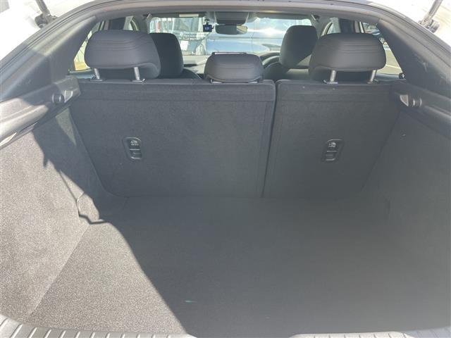 MAZDA3ファストバック 15Sツーリング 純正9機型ナビ 全方位カメラ レーダークルーズコントロール バックカメラ コーナーセンサー 純正18インチアルミホイール ブラインドスポットモニター LEDヘッドライト オートマチックハイビーム(31枚目)