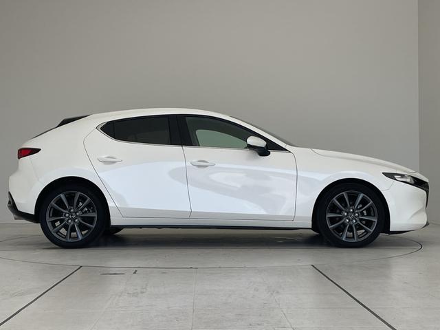 MAZDA3ファストバック 15Sツーリング 純正9機型ナビ 全方位カメラ レーダークルーズコントロール バックカメラ コーナーセンサー 純正18インチアルミホイール ブラインドスポットモニター LEDヘッドライト オートマチックハイビーム(46枚目)