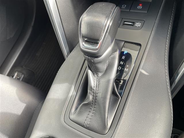 【お問い合わせください】写真の内容に関してやおクルマ購入までの流れなどご不明点、ご質問等がございましたらお気軽にガリバー店舗までお問い合わせください。