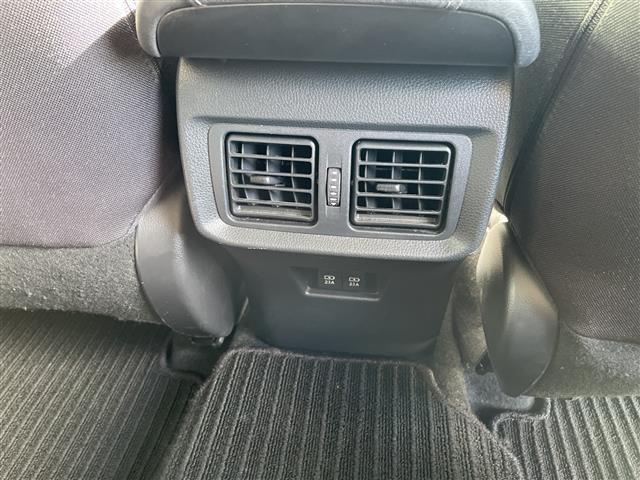 店舗にて現車の確認もいただけますので、お電話で在庫のご確認の上是非ご来店くださいませ！！店舗直通電話　　　０５２−３０９−５１５２