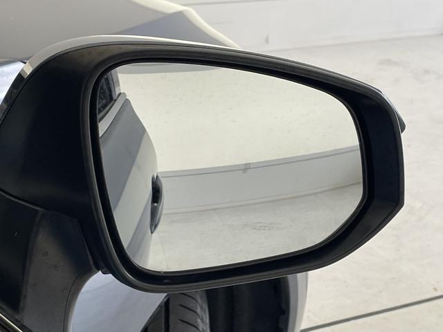 店舗にて現車の確認もいただけますので、お電話で在庫のご確認の上是非ご来店くださいませ！！店舗直通電話　　　０５２−３０９−５１５２