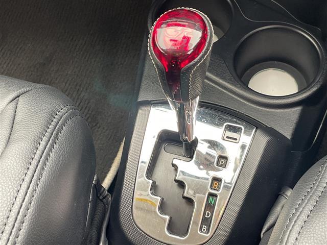 アクア G G’s トヨタセーフティセンス 純正ナビ クルーズコントロール バックカメラ GZアルミホイール GZフロアマット ETC オートマチックハイビーム LEDヘッドライト ステアリングスイッチ スマートキー(10枚目)