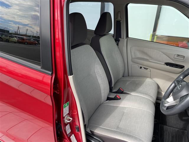 デイズ Ｘ　純正９型ナビ　アラウンドビューモニター　バックカメラ　コーナーセンサー　純正１４インチアルミホイール　ＬＥＤヘッドライト　オートライト　エマージェンシーブレーキ　スマートキー　プッシュスタート（14枚目）