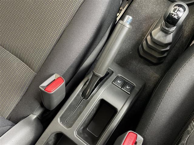 ジムニー XC スズキセーフティサポート クルーズコントロール シートヒーター LEDヘッドライト スマートキー プッシュスタート アイドリングストップ ダウンヒルアシストコントロール レーンキープアシスト(26枚目)