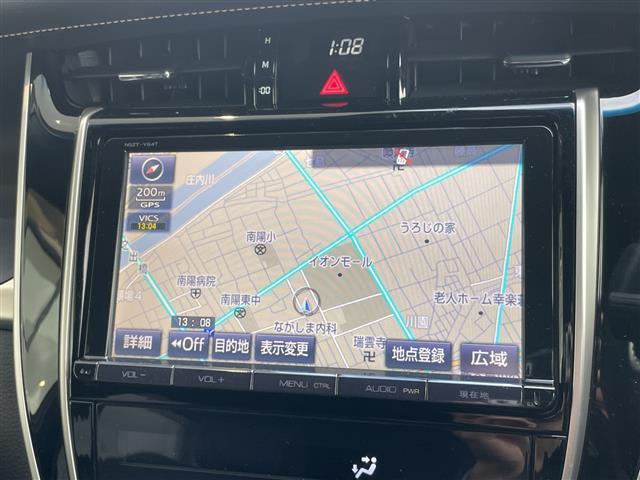 ハリアー プレミアム　純正ナビ　クルーズコントロール　バックカメラ　電動リアゲート　パワーシート　純正アルミホイール　ＬＥＤヘッドライト　オートマチックハイビーム　ＥＴＣ　フルセグＴＶ　ＣＤ　ＤＶＤ　Ｂｌｕｅｔｏｏｔｈ（3枚目）