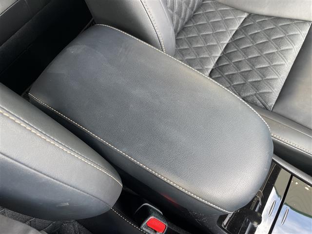 ハリアー プレミアム　純正ナビ　クルーズコントロール　バックカメラ　電動リアゲート　パワーシート　純正アルミホイール　ＬＥＤヘッドライト　オートマチックハイビーム　ＥＴＣ　フルセグＴＶ　ＣＤ　ＤＶＤ　Ｂｌｕｅｔｏｏｔｈ（28枚目）