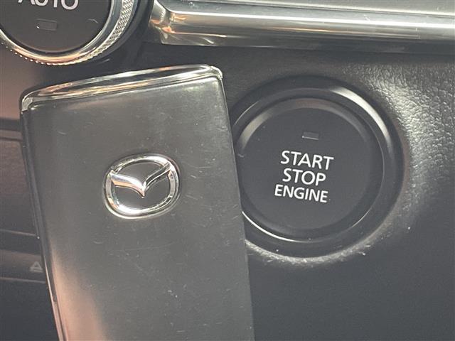 ＭＡＺＤＡ３ファストバック １５Ｓツーリング　純正９型ナビ　レーダークルーズコントロール　バックカメラ　ヘッドアップディスプレイ　コーナーセンサー　純正１８インチアルミホイール　オートマチックハイビーム　ＥＴＣ　ブラインドスポットモニター　ＬＥＤ（10枚目）