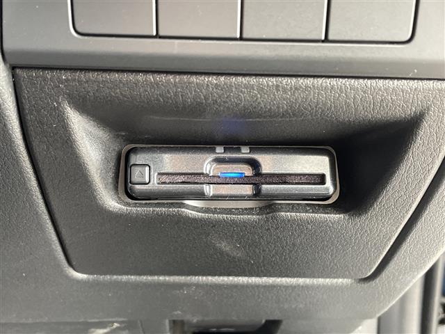 ＭＡＺＤＡ３ファストバック １５Ｓツーリング　純正９型ナビ　レーダークルーズコントロール　バックカメラ　ヘッドアップディスプレイ　コーナーセンサー　純正１８インチアルミホイール　オートマチックハイビーム　ＥＴＣ　ブラインドスポットモニター　ＬＥＤ（11枚目）