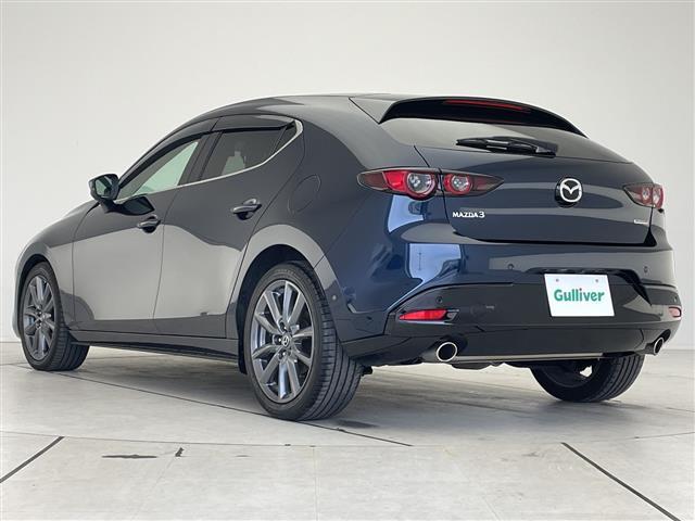 ＭＡＺＤＡ３ファストバック １５Ｓツーリング　純正９型ナビ　レーダークルーズコントロール　バックカメラ　ヘッドアップディスプレイ　コーナーセンサー　純正１８インチアルミホイール　オートマチックハイビーム　ＥＴＣ　ブラインドスポットモニター　ＬＥＤ（20枚目）